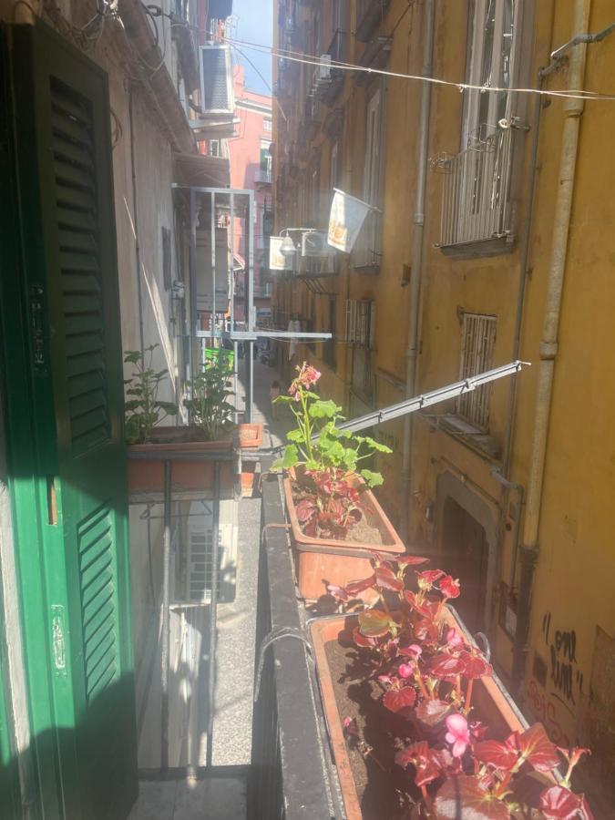 Le Suite Di Ginevra Naples Exterior photo