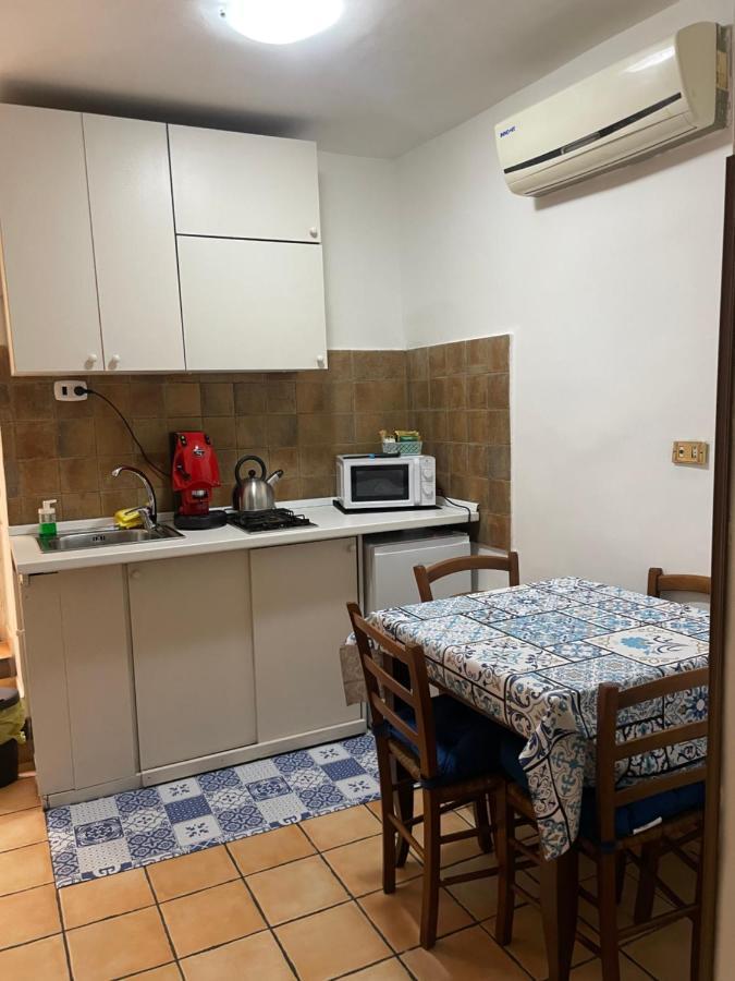 Le Suite Di Ginevra Naples Exterior photo