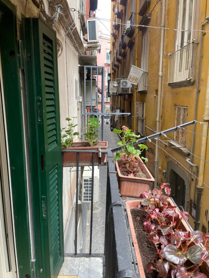Le Suite Di Ginevra Naples Exterior photo