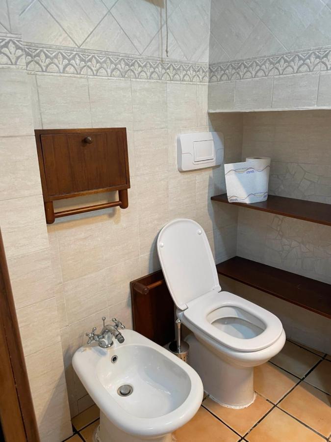 Le Suite Di Ginevra Naples Exterior photo